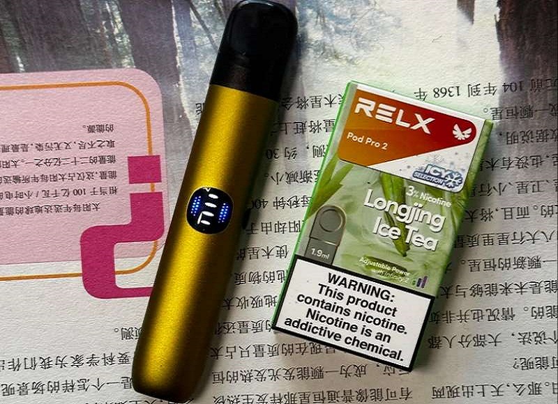悅刻六代主機評測:功能特色、續航力、口味搭配與保養指南(图1)